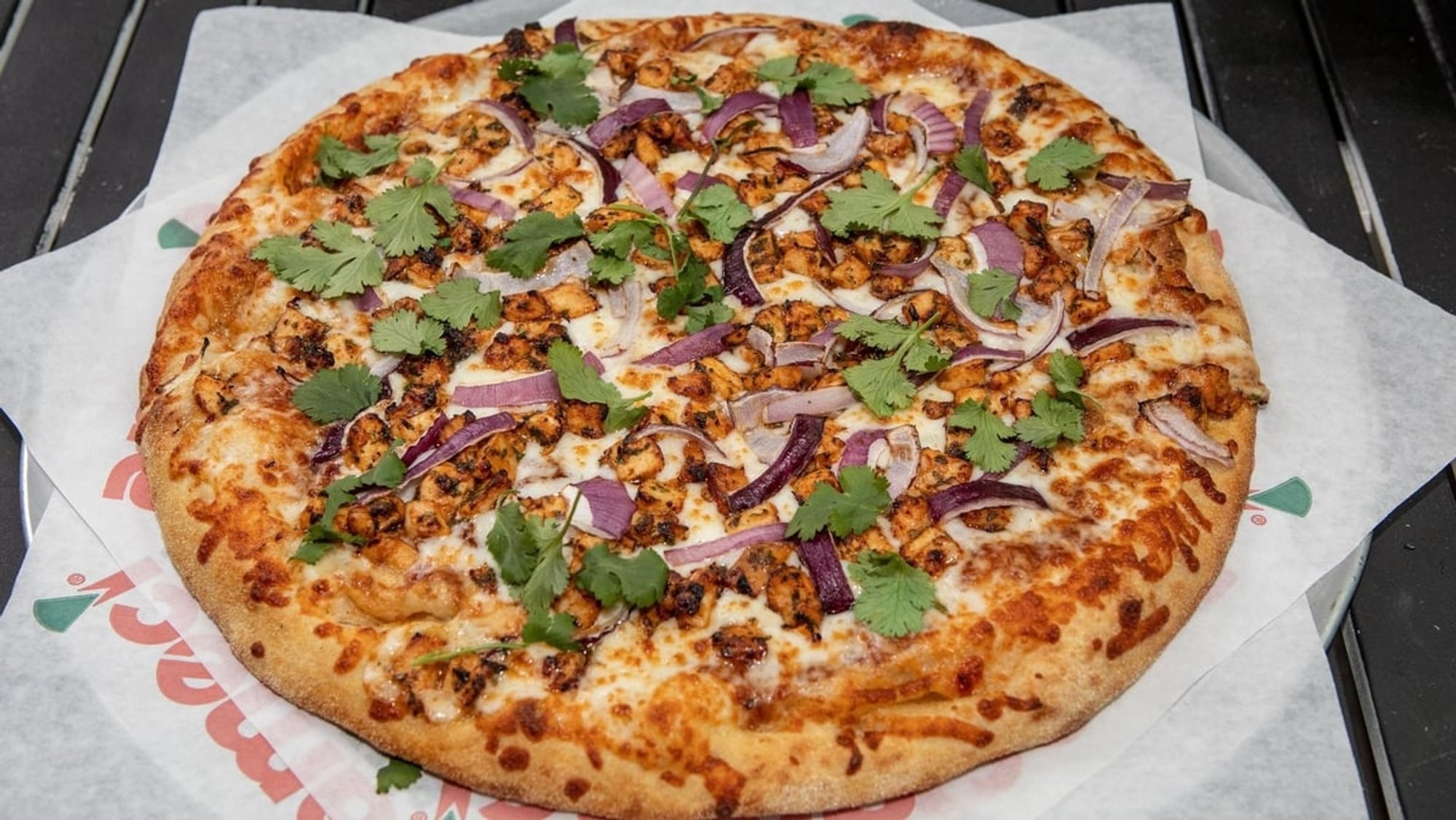 BBQ Chicken (Il Gigante - 20" - 16 Slices)