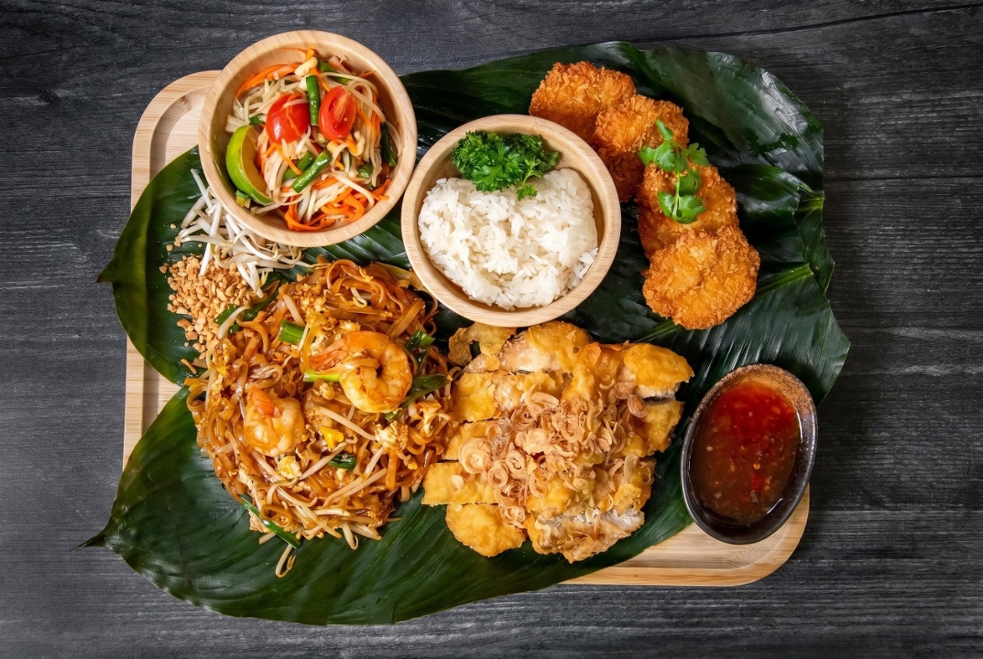Thai royal set b
