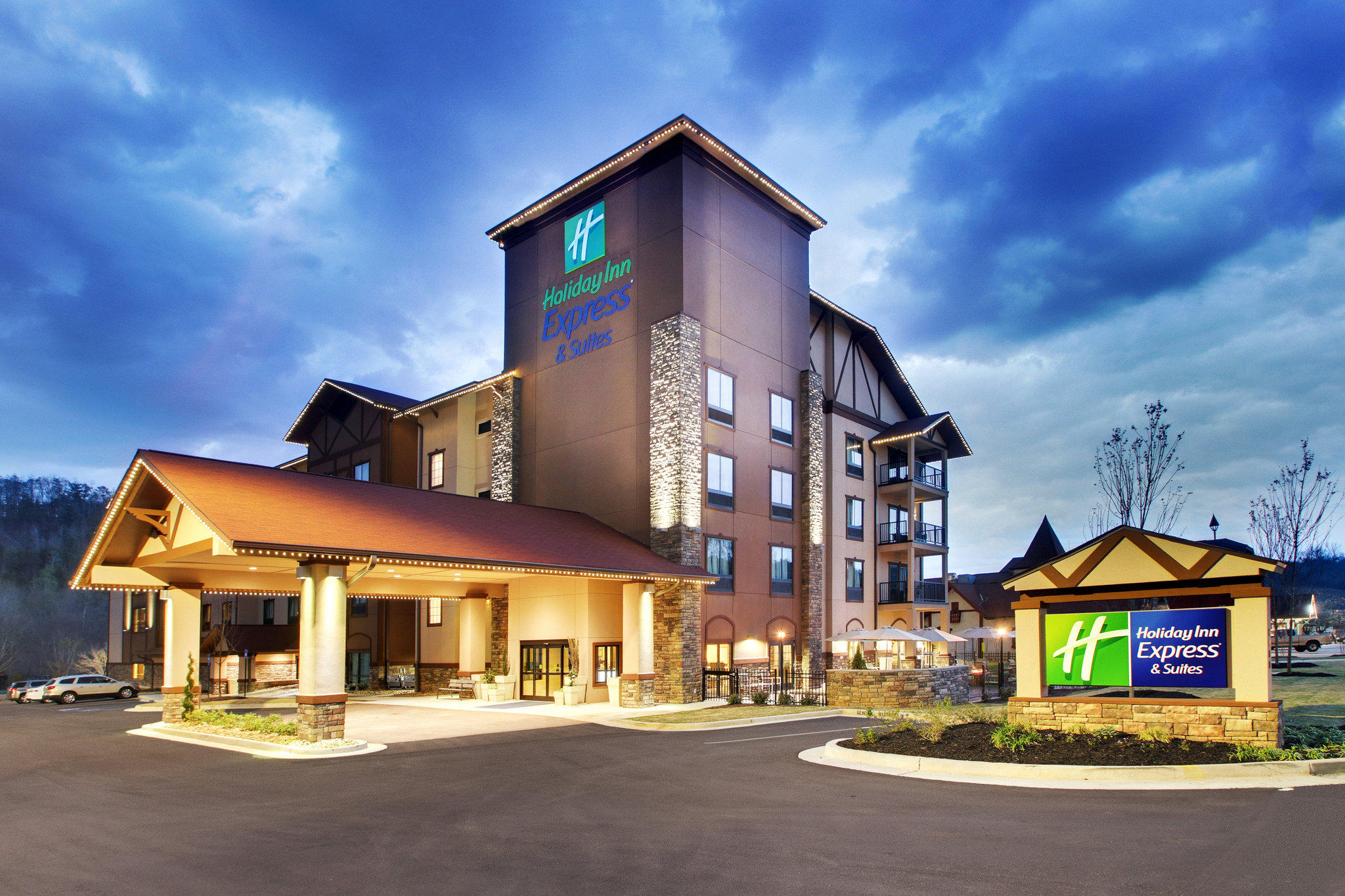 Holiday Inn Express & Suites Helen Photo