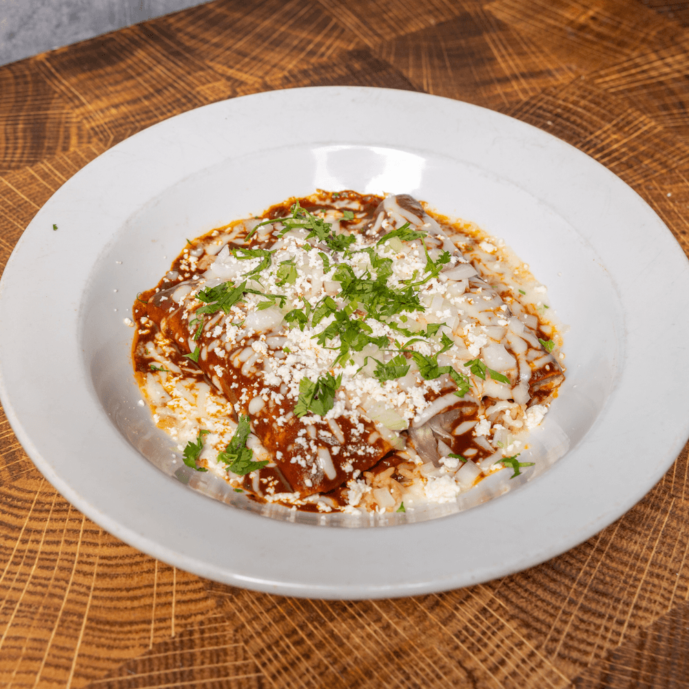 Enchiladas De Mole