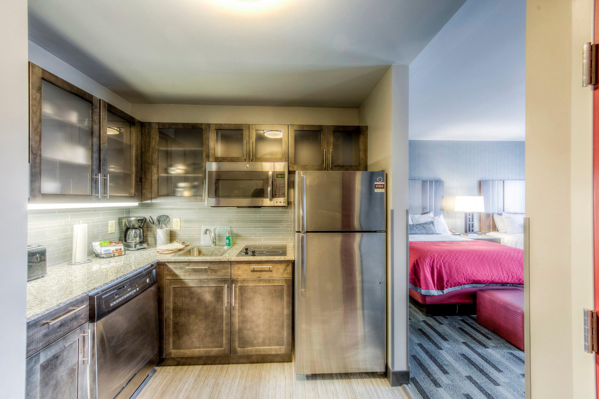 Staybridge Suites Columbus Univ Area - OSU Photo