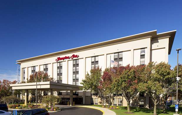 Images Hampton Inn Philadelphia-International Airport