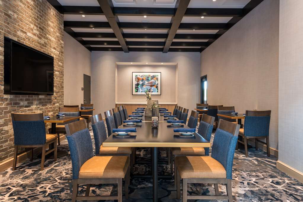 Hilton Garden Inn Boston Canton Image