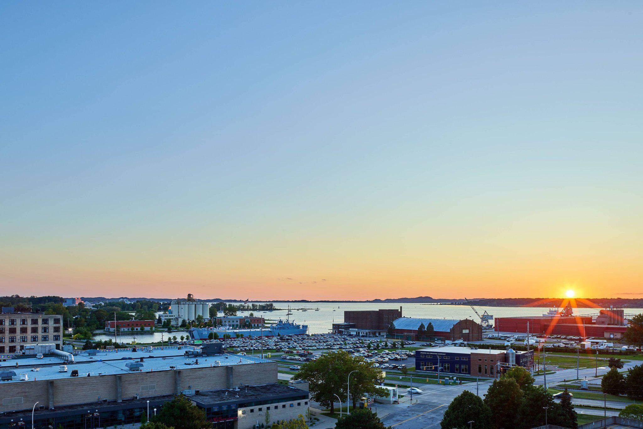 Delta Hotels by Marriott Muskegon Downtown Photo