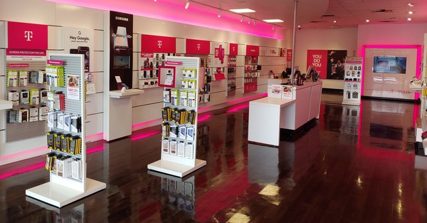 Interior photo of T-Mobile Store at The Pointe, Pittsburgh, PA