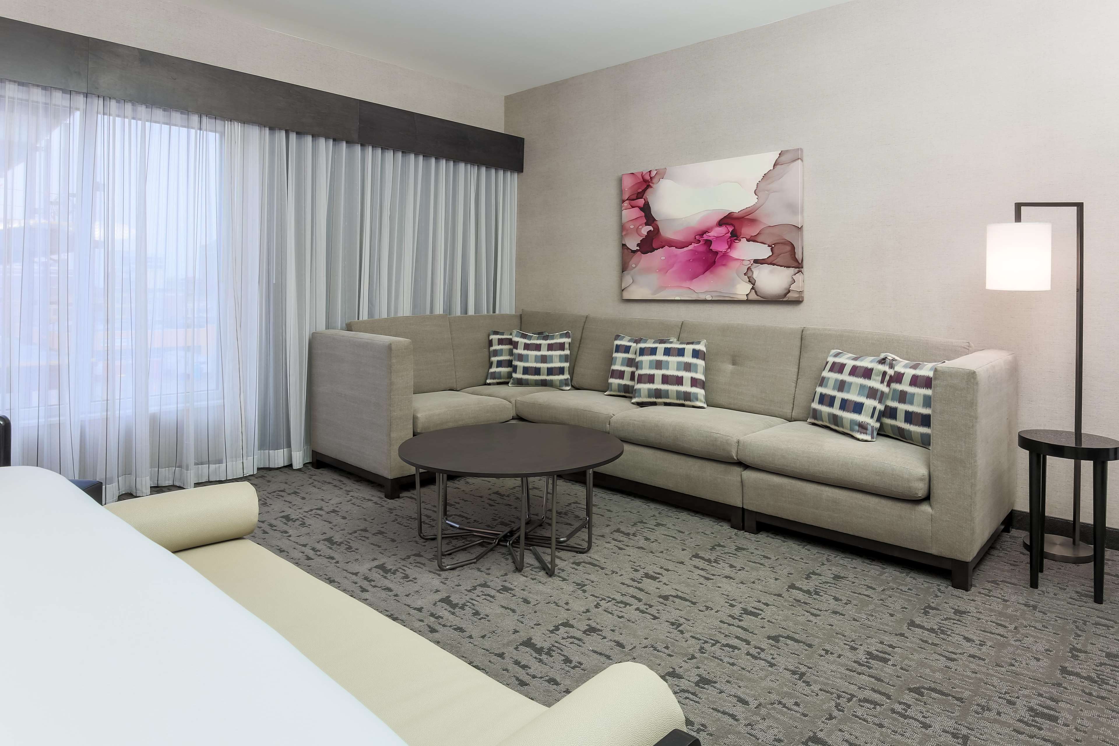 DoubleTree by Hilton Evansville Photo