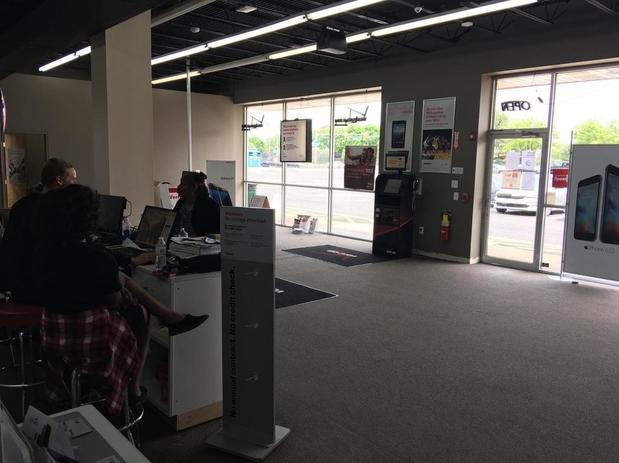 Images Verizon Authorized Retailer, TCC
