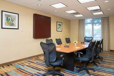 Images Fairfield Inn & Suites by Marriott Omaha Downtown