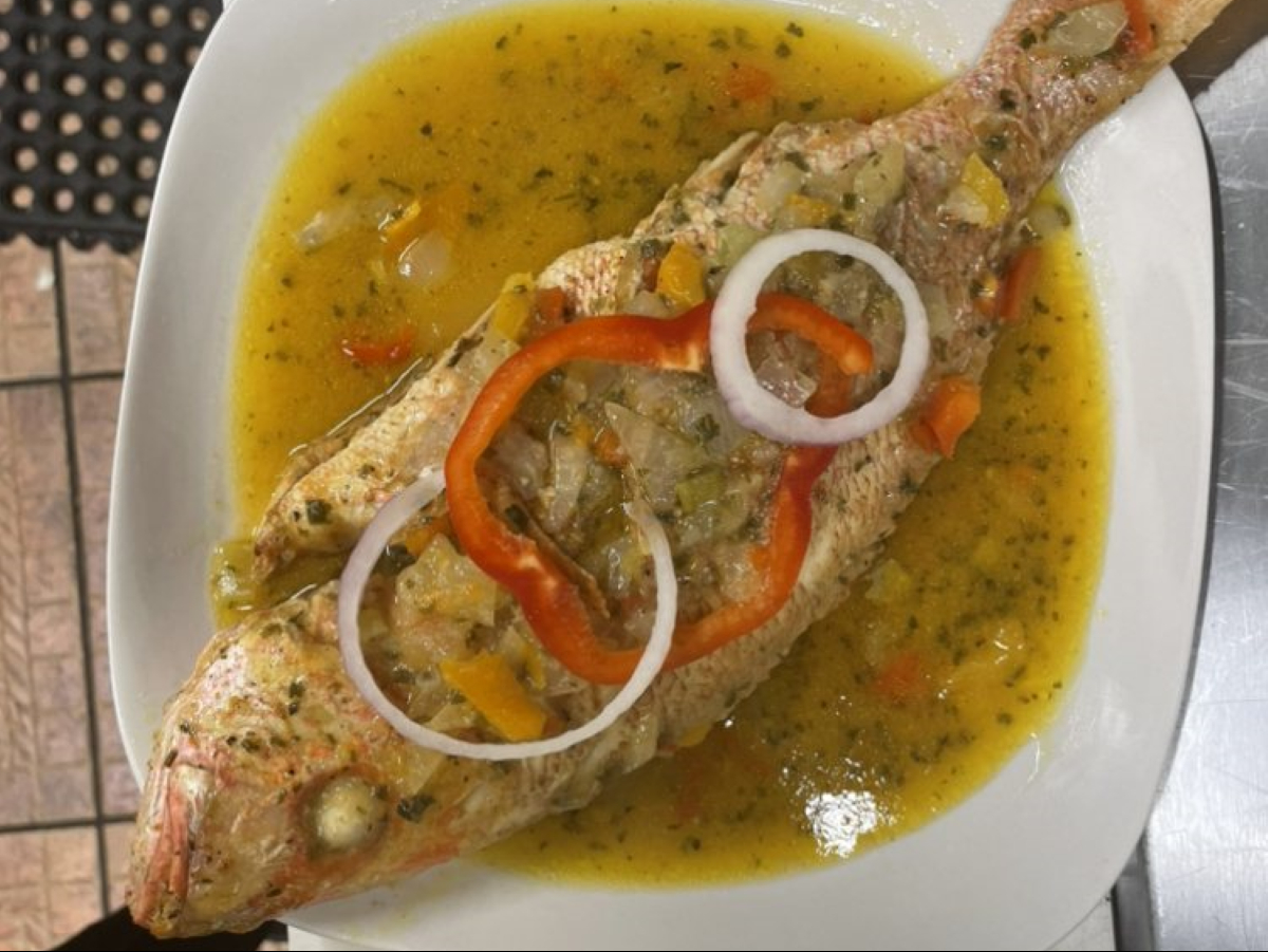Stewed Fish & Plantains (Large)