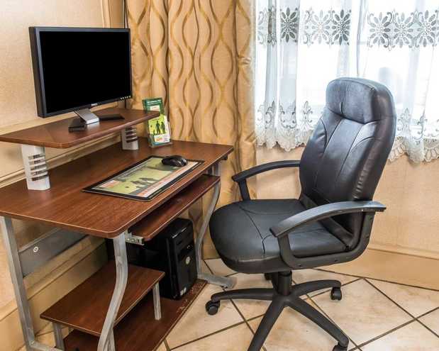 Images Quality Inn & Suites