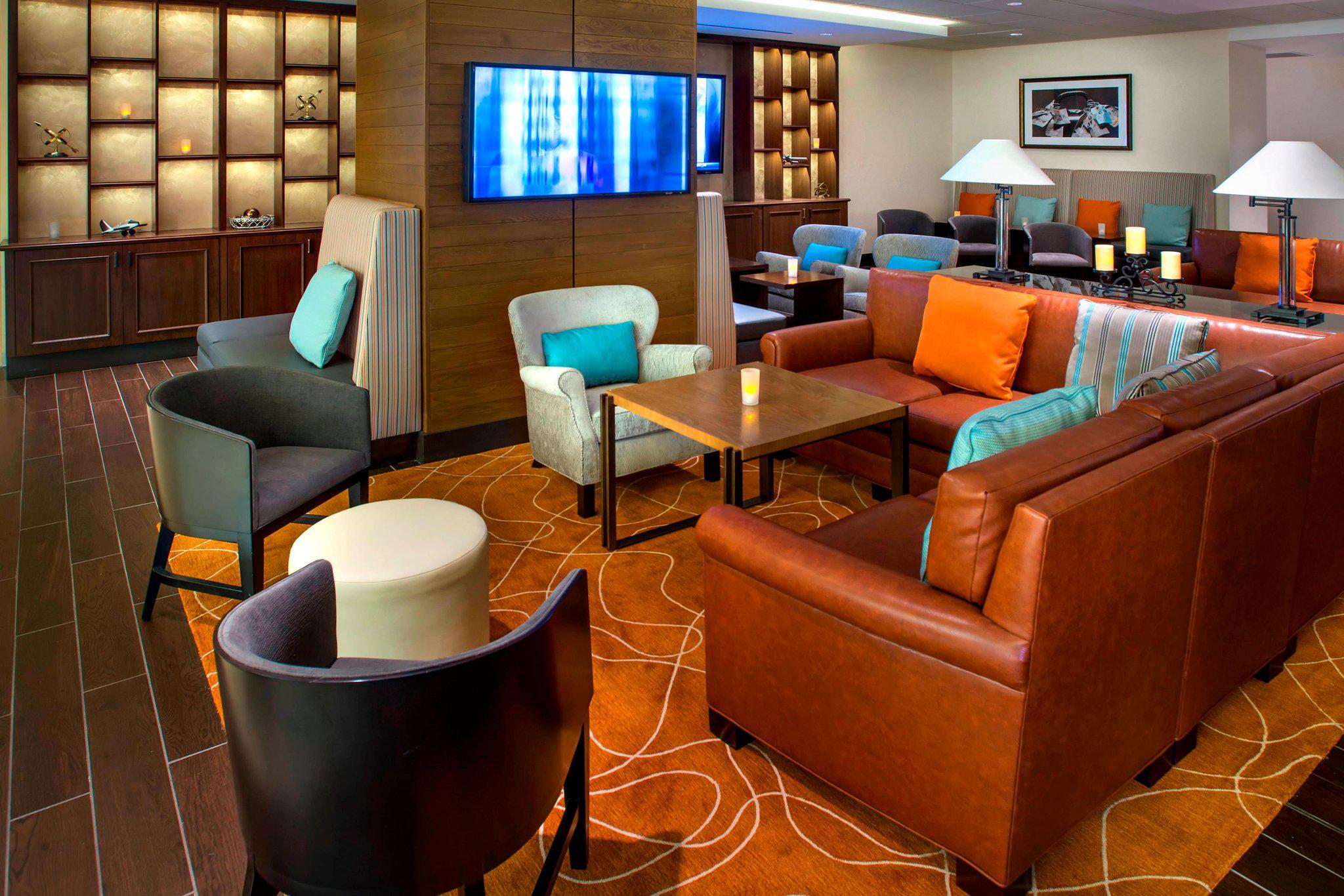 Newark Liberty International Airport Marriott Photo