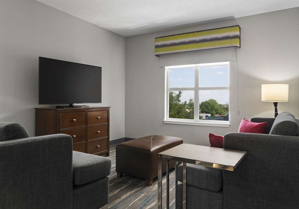 Hampton Inn & Suites Newport News (Oyster Point) Image