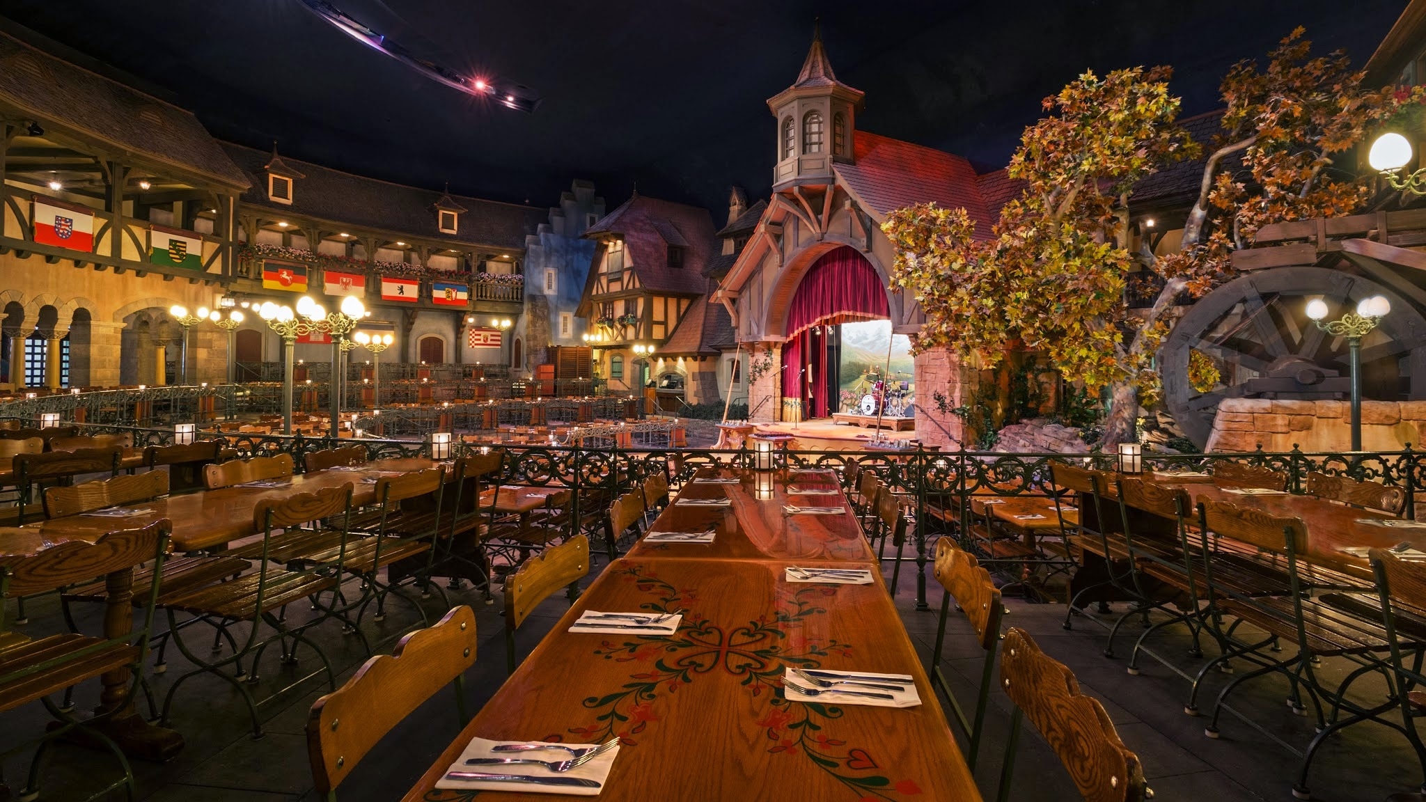 Biergarten Restaurant Photo