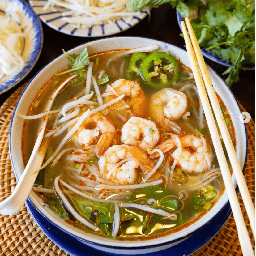 V5 Mi Hai Vi (Pho Seafood)
