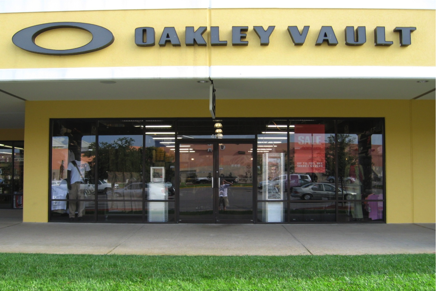 Oakley Vault Photo