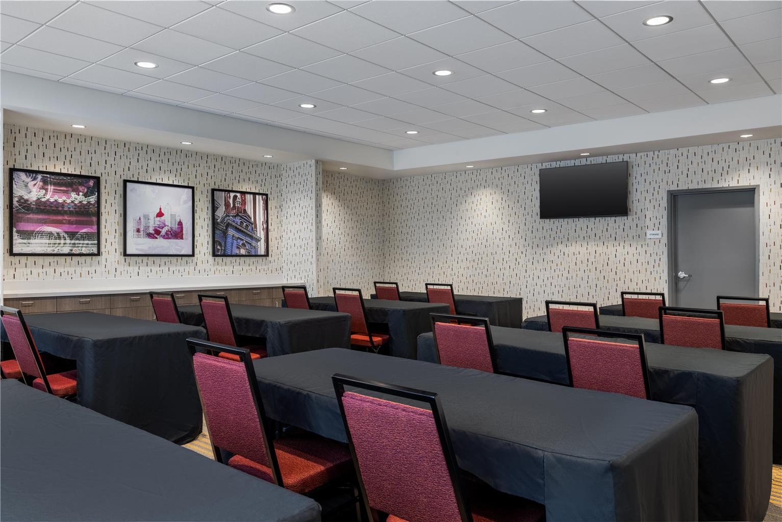 Home2 Suites by Hilton Altoona Des Moines Image