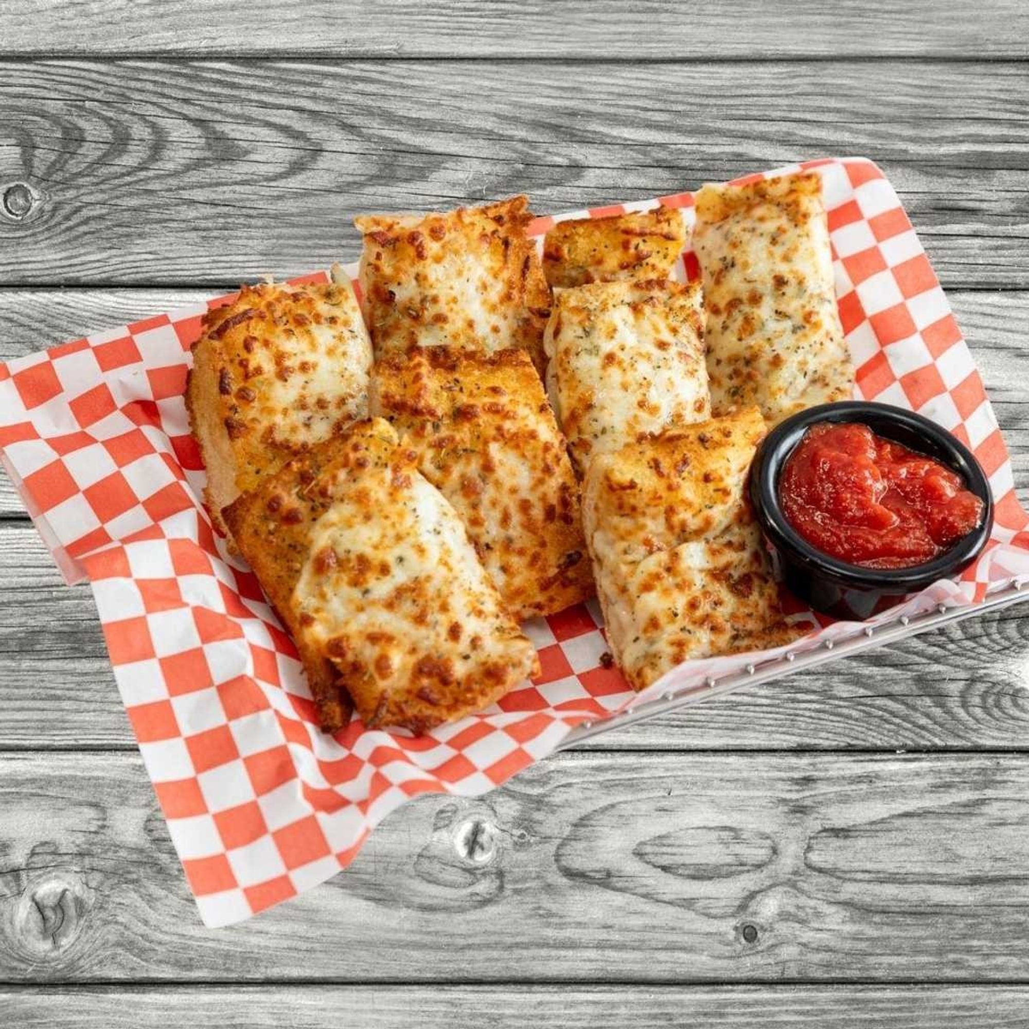 Cheesy Garlic Bread (8)