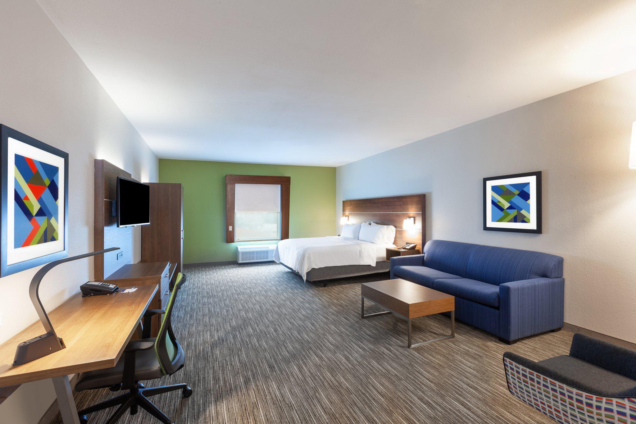 Holiday Inn Express & Suites Port Arthur Central-Mall Area Photo