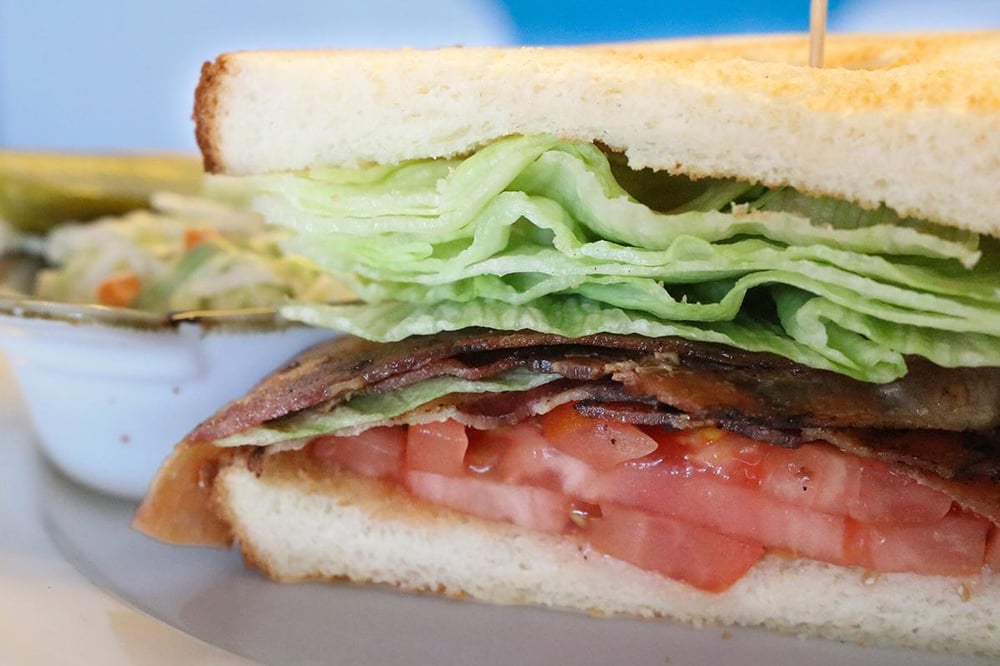 .Classic BLT