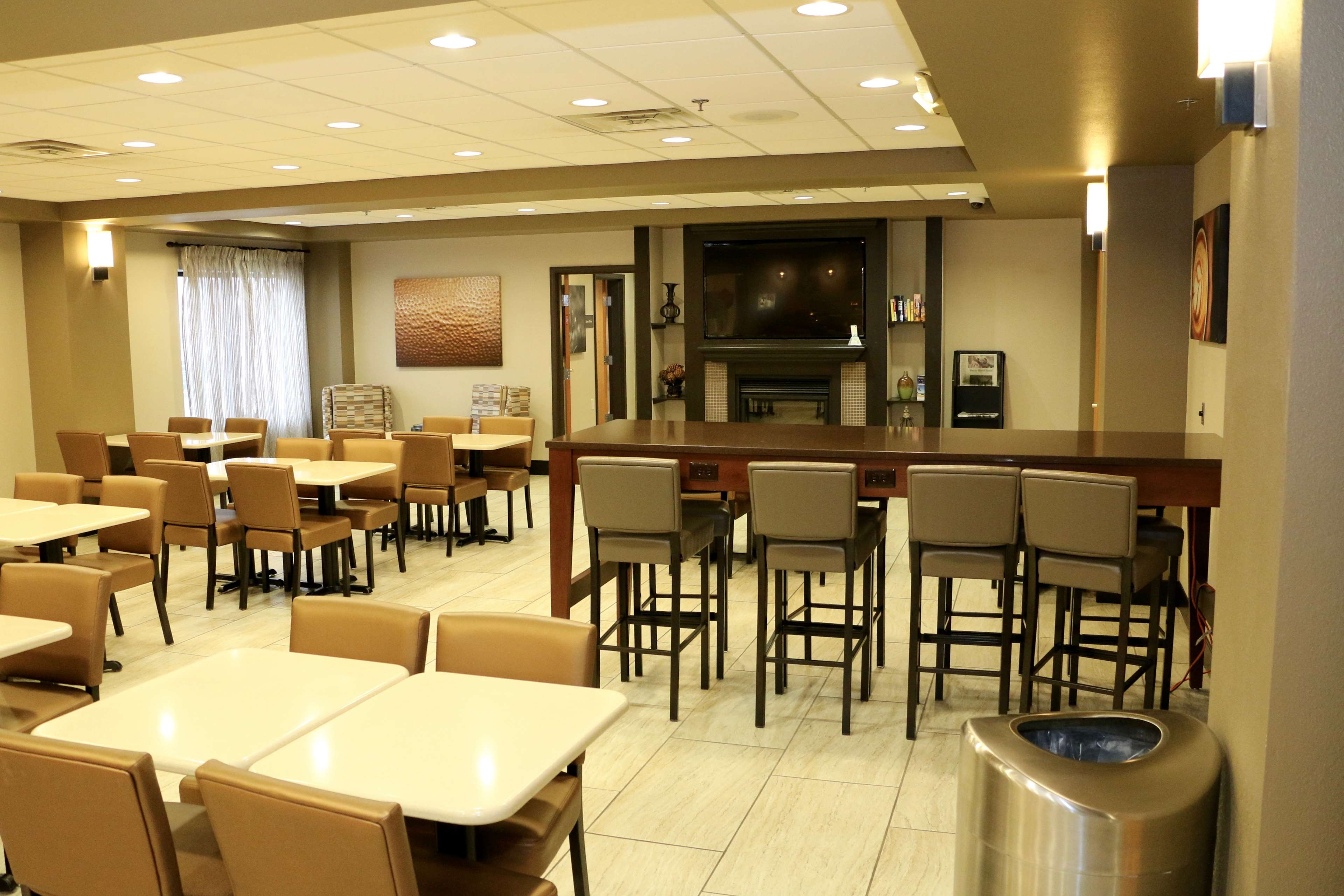 Best Western Plus Omaha Airport Inn Photo