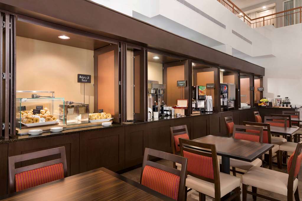 Embassy Suites by Hilton Baltimore at BWI Airport Image