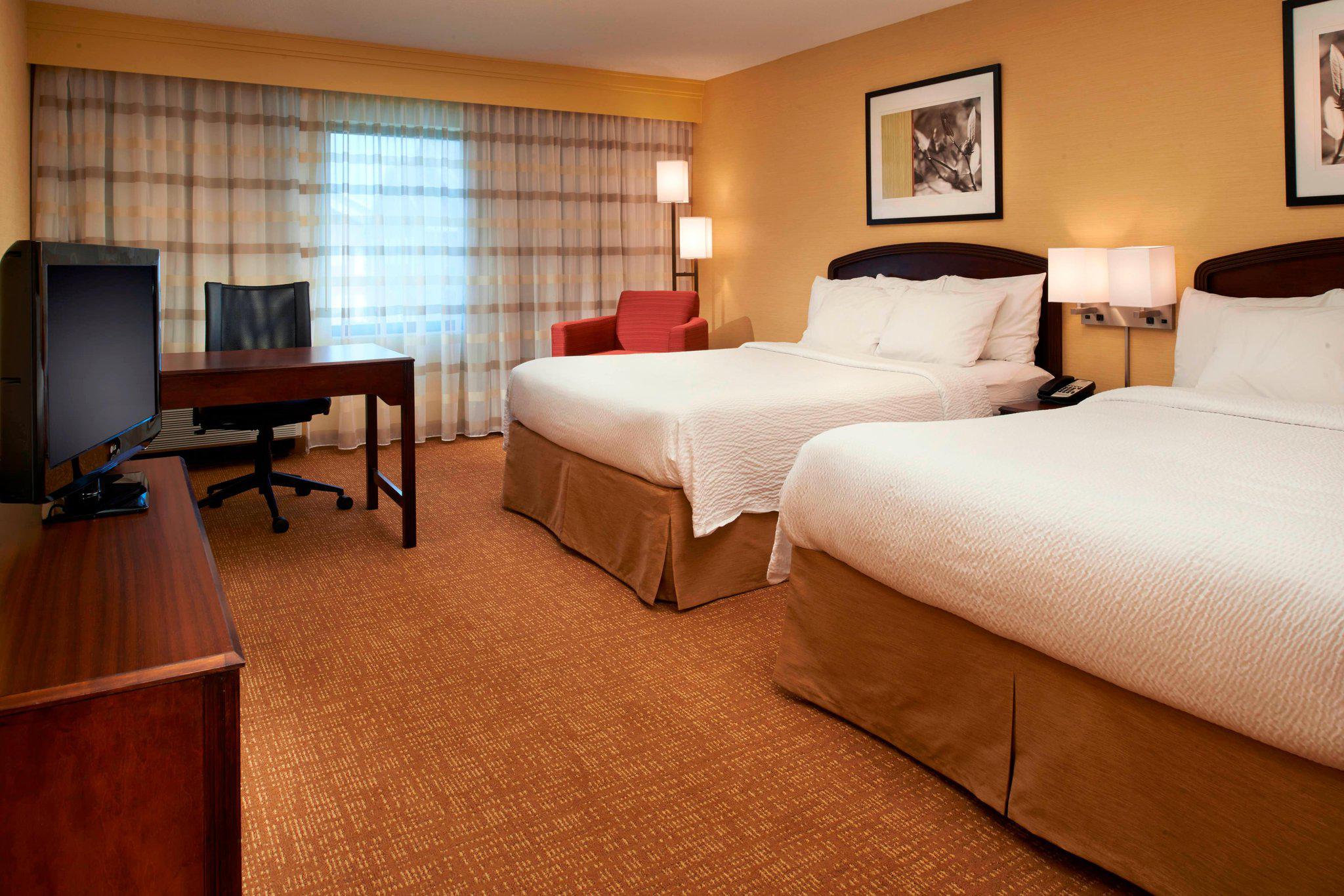 Courtyard by Marriott Detroit Novi Photo