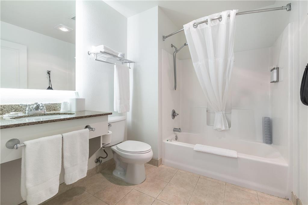 Marshall Suites Bainbridge Island, SureStay Collection Image