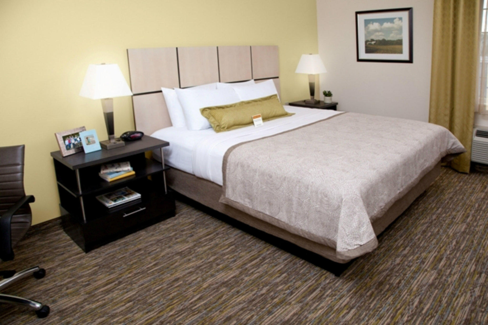 Candlewood Suites Wichita East Photo