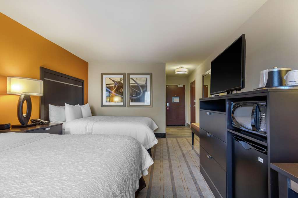 Hampton Inn & Suites Columbus Image