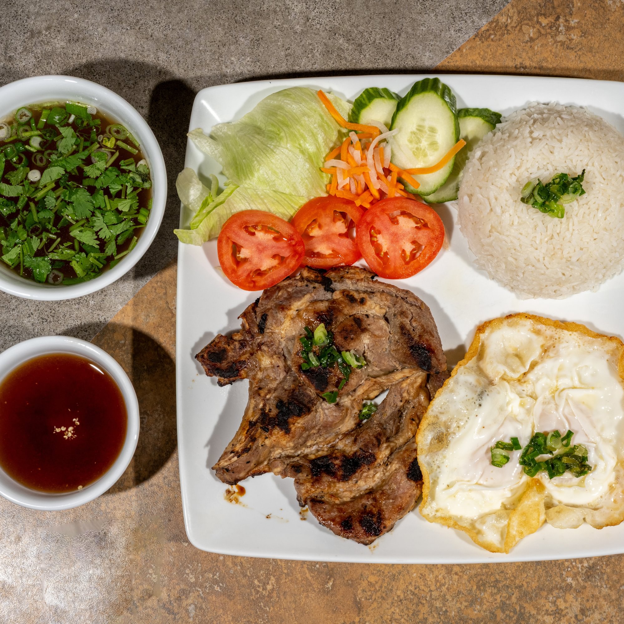 C1- Com Suon Nuong