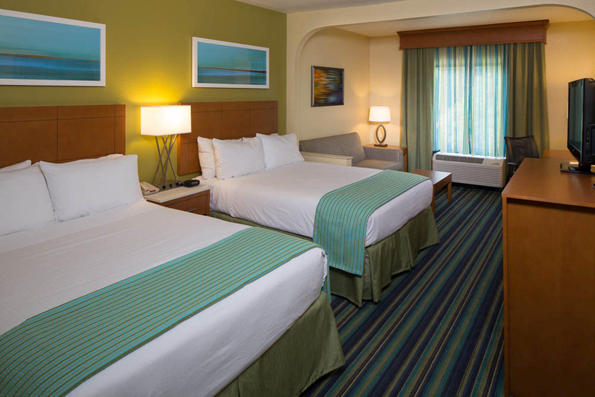 Holiday Inn Express Clermont Photo