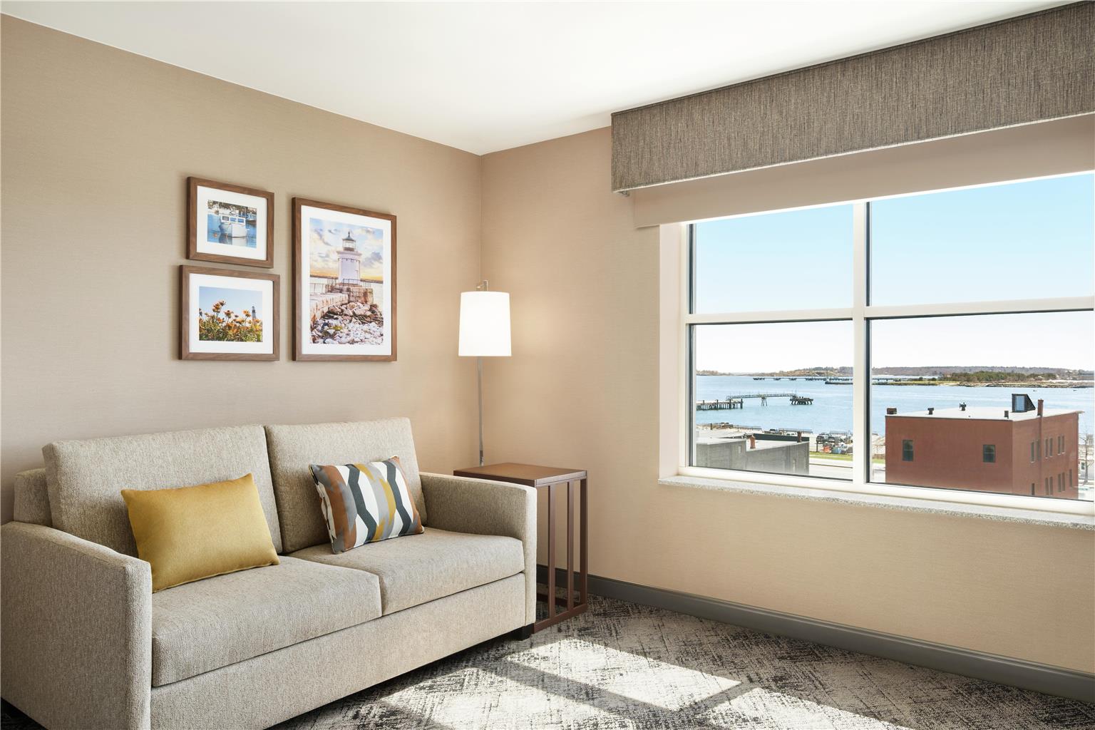 Hampton Inn Portland Downtown - Waterfront Image