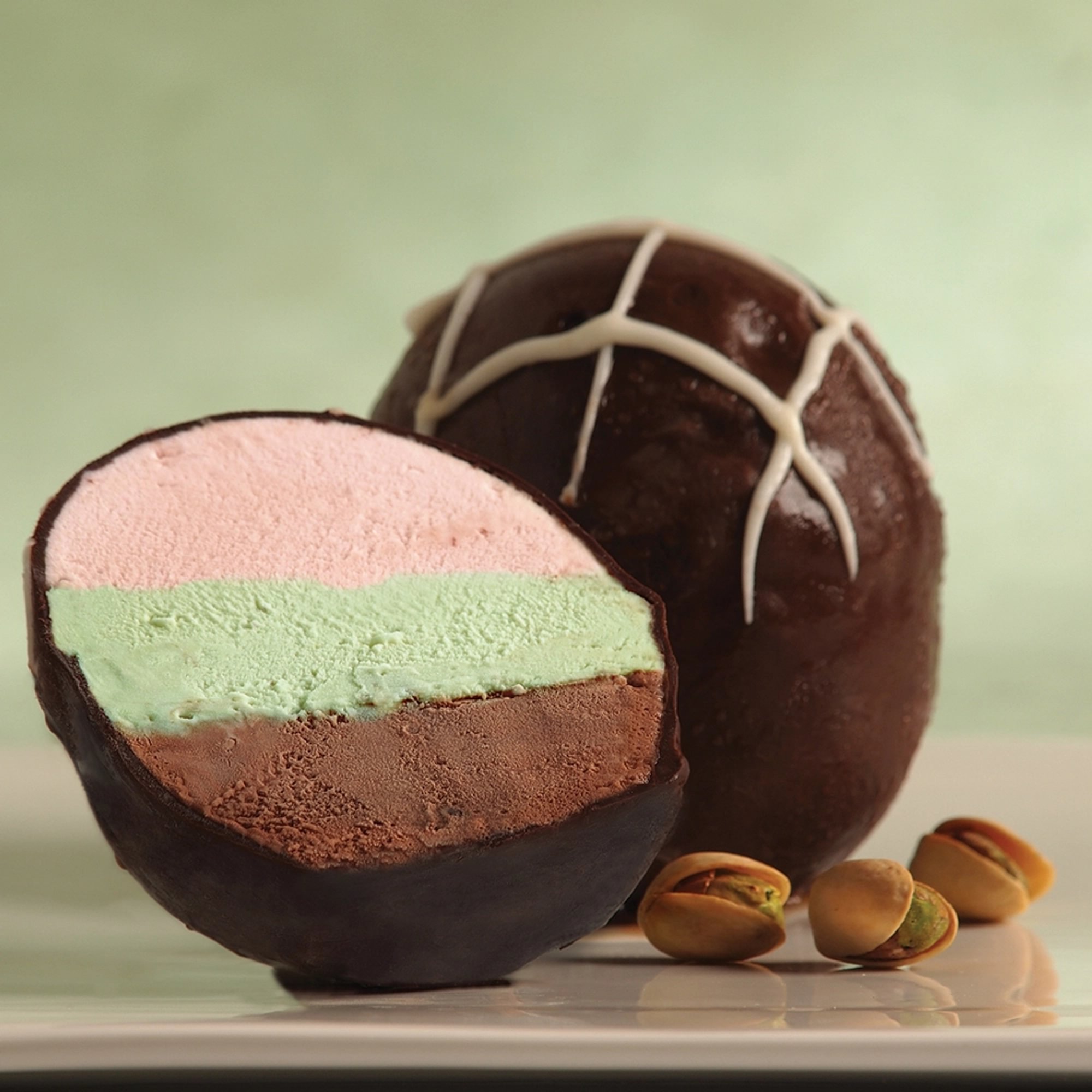Spumoni Bomba