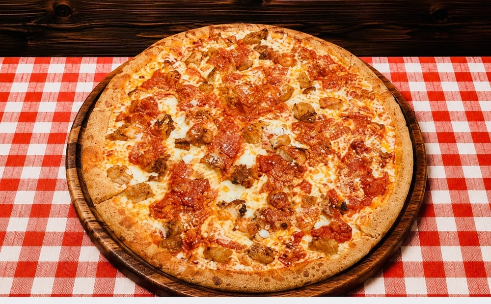 Large Crispy Chicken Parmesan Pizza 14 (Greek Style)