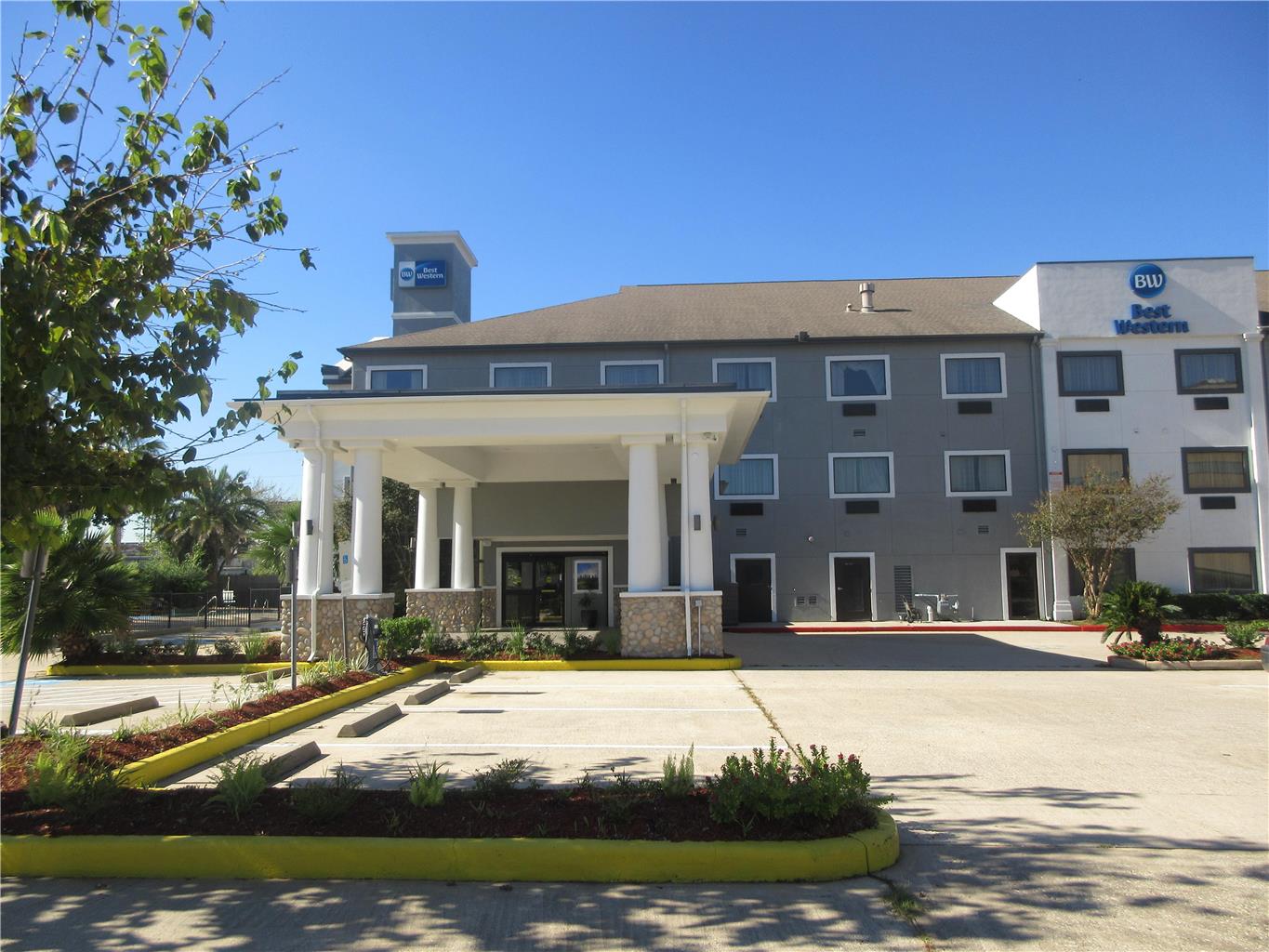 Best Western Champions Forest Inn and Suites Image