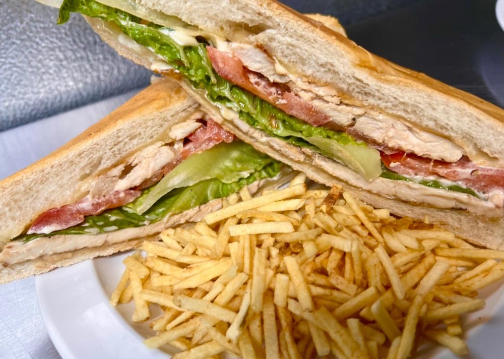 GRILLED CHICKEN SANDWICH