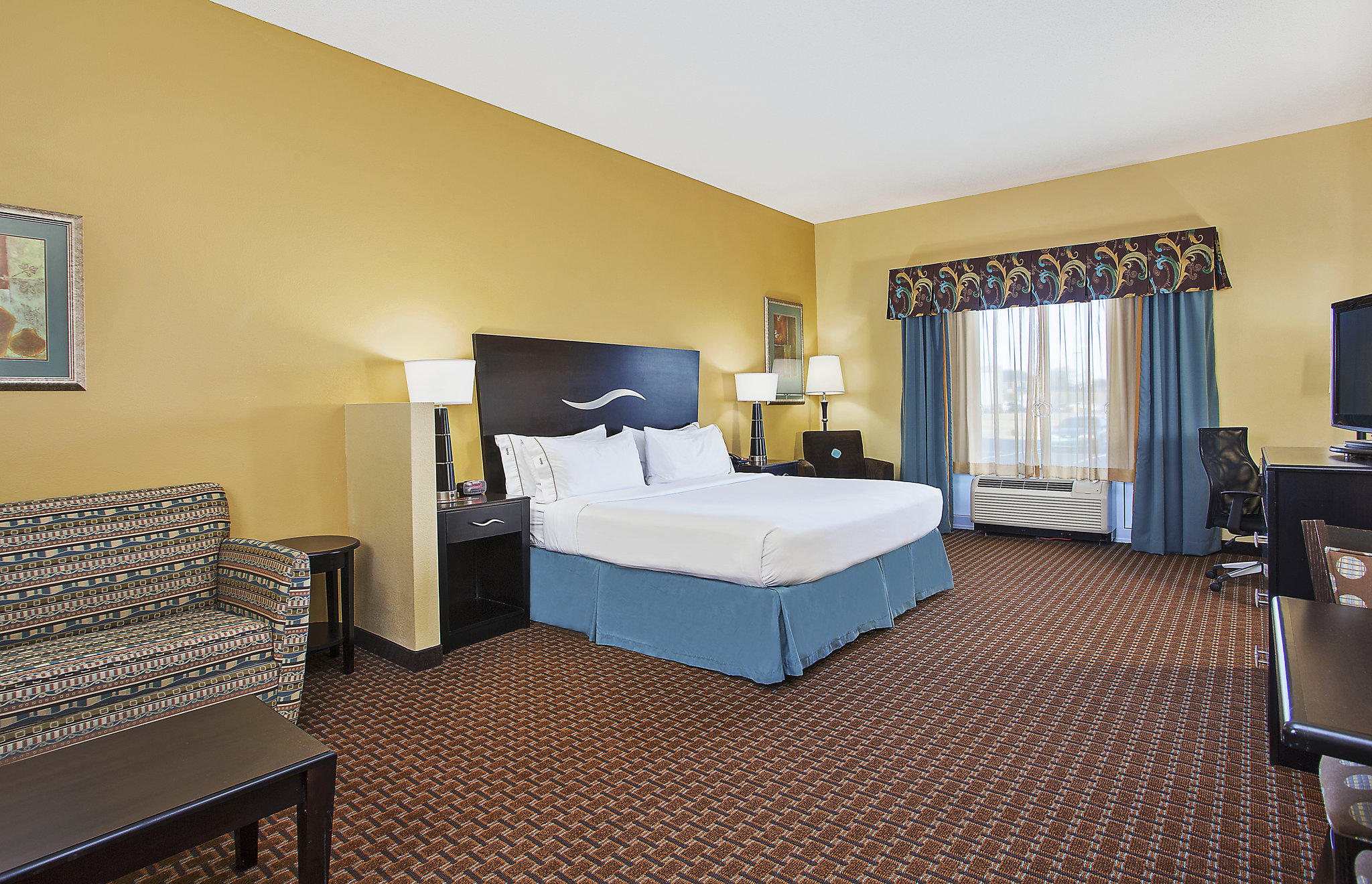 Holiday Inn Express & Suites Somerset Central Photo