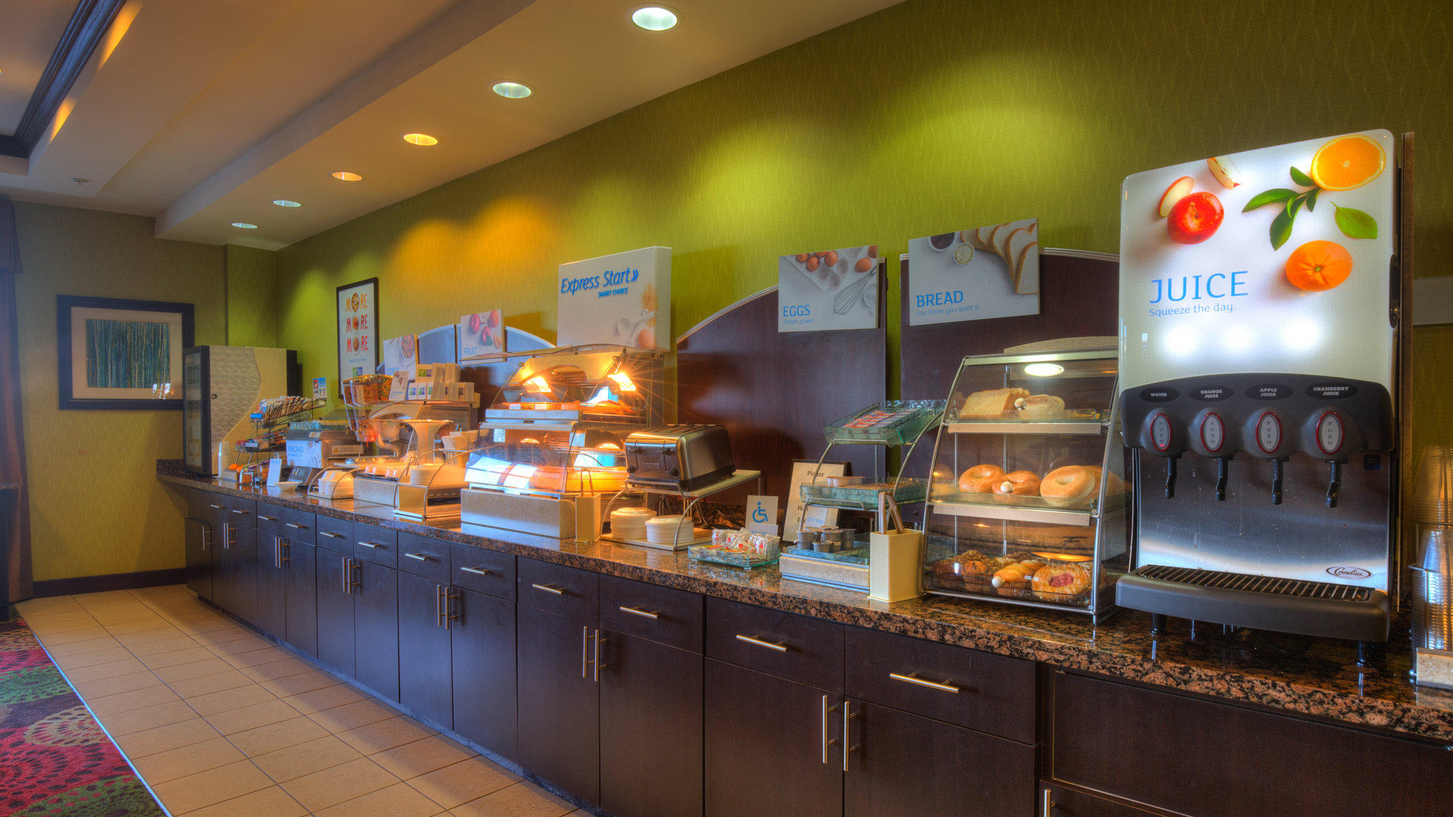 Holiday Inn Express & Suites Elk City Photo