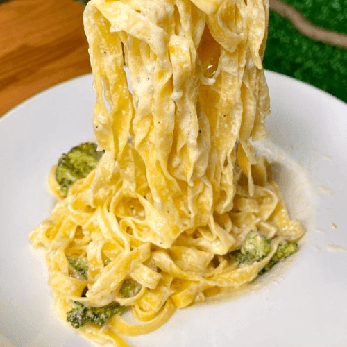 Fettuccine Alfredo