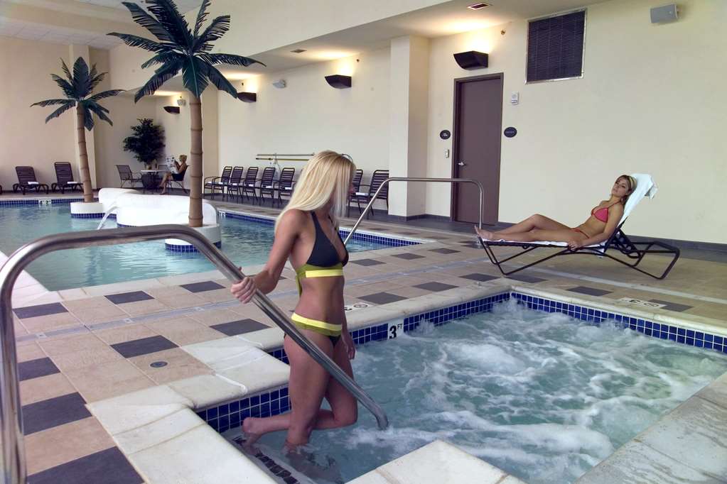 DoubleTree by Hilton Hotel Bay City - Riverfront Image