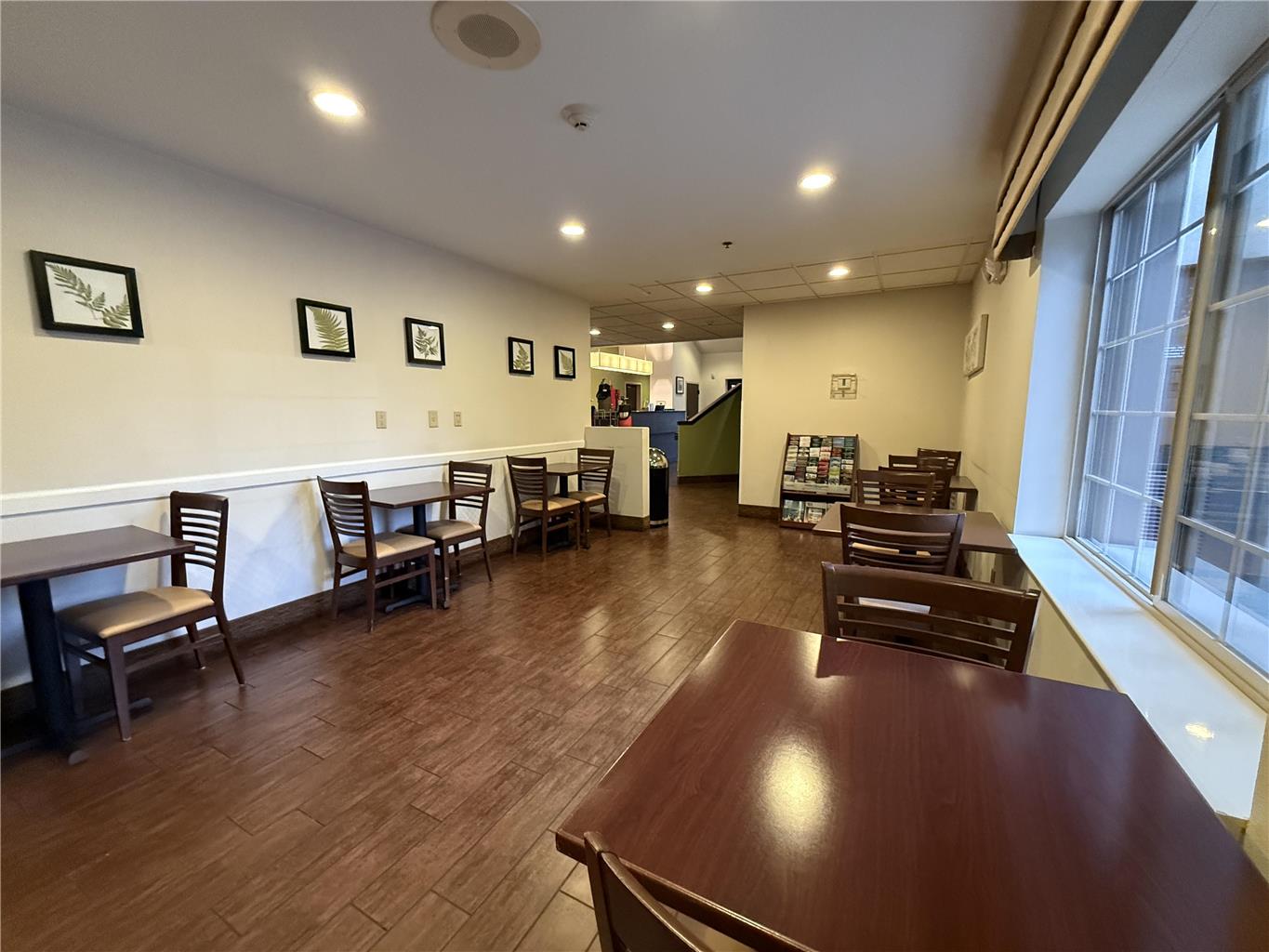 SureStay by Best Western Roseburg Image