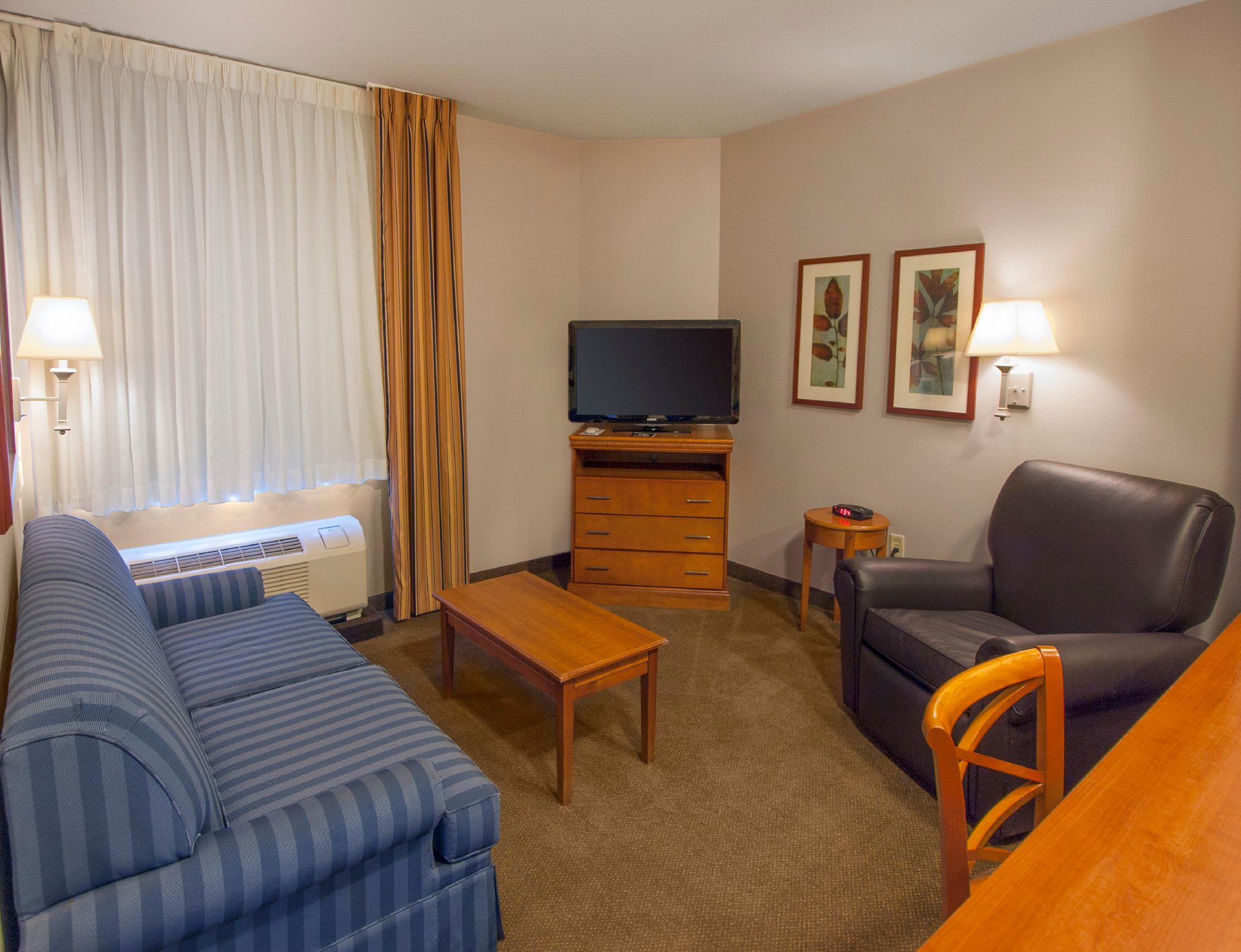 Candlewood Suites Buffalo Amherst Photo