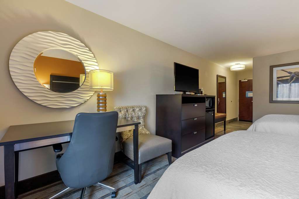Hampton Inn & Suites Columbus Image
