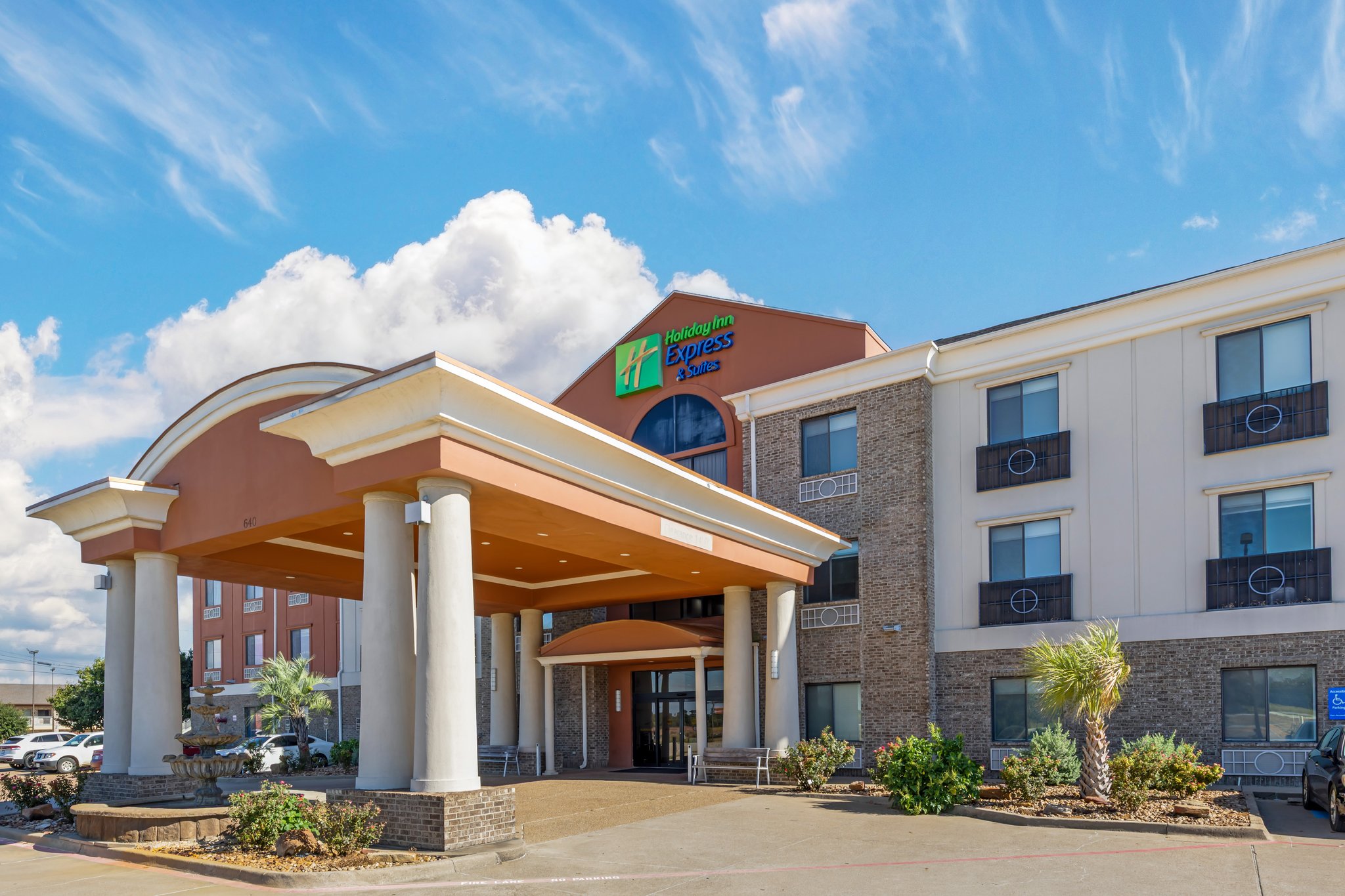 Holiday Inn Express & Suites Fairfield-North by IHG Image