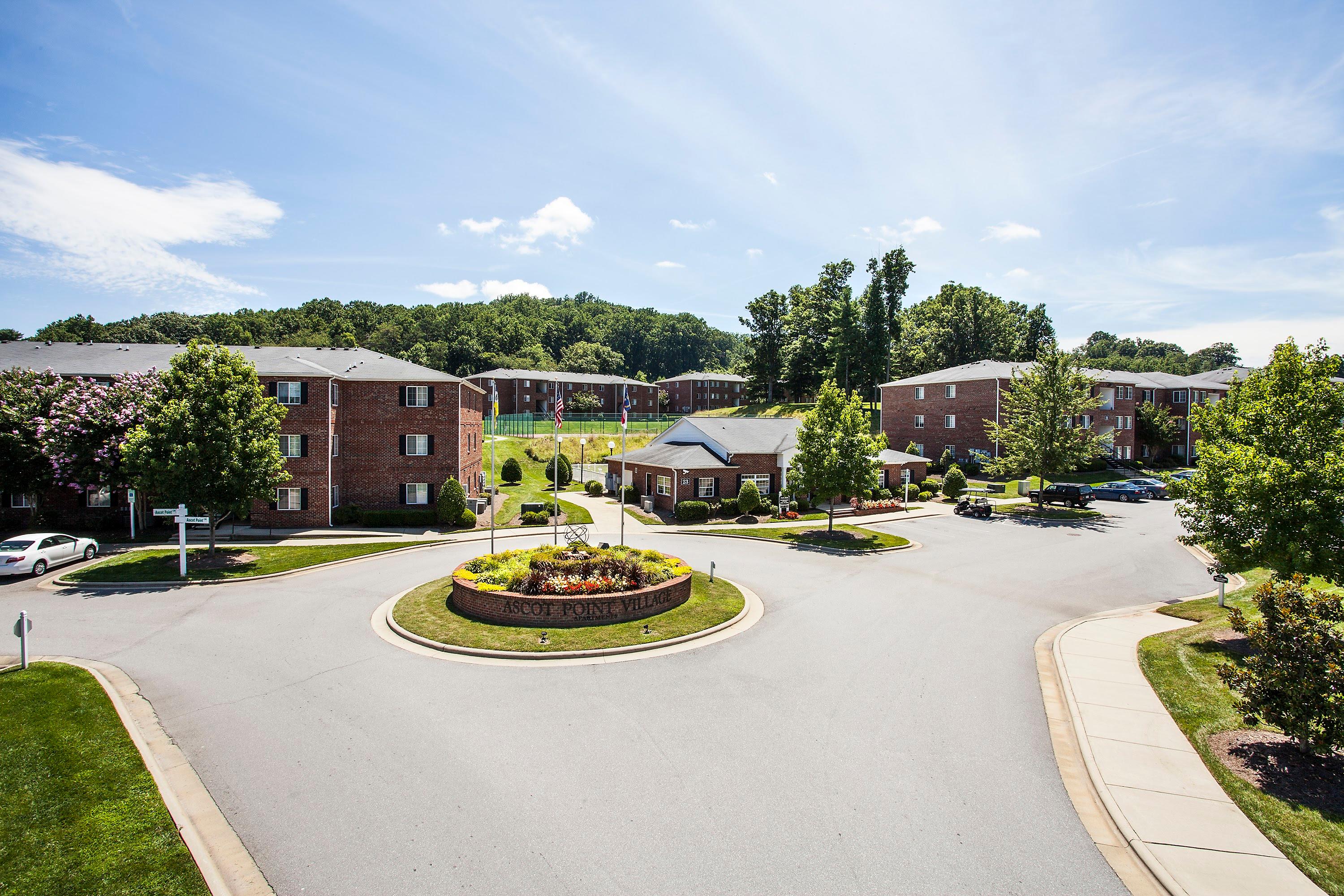 Ascot Point Village Apartments in Asheville, NC (828) 2748...