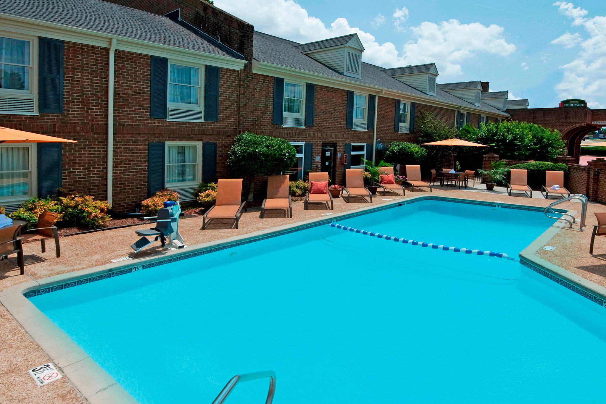 Courtyard by Marriott Winston-Salem University Photo