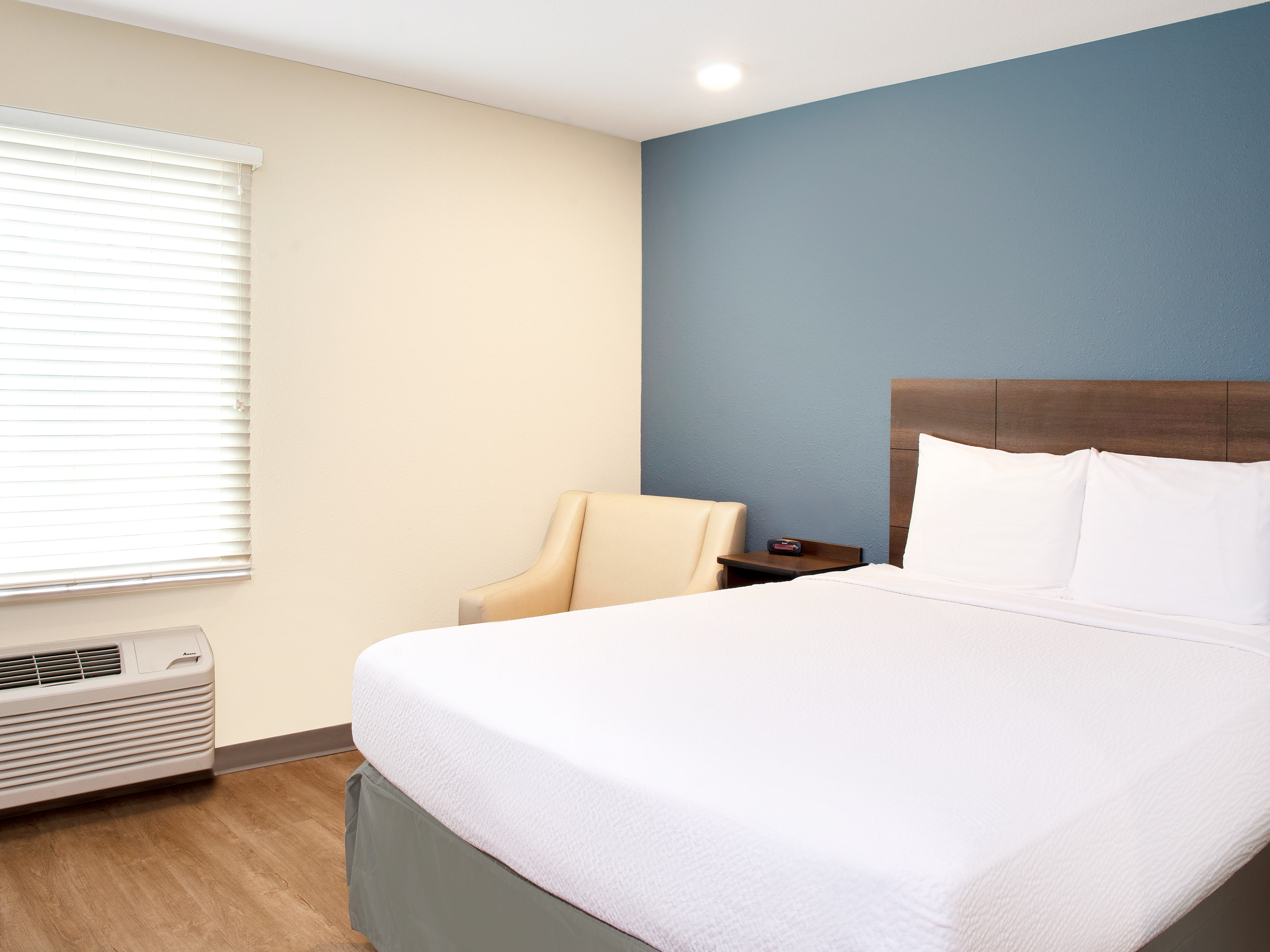 WoodSpring Suites Nashville Airport Photo