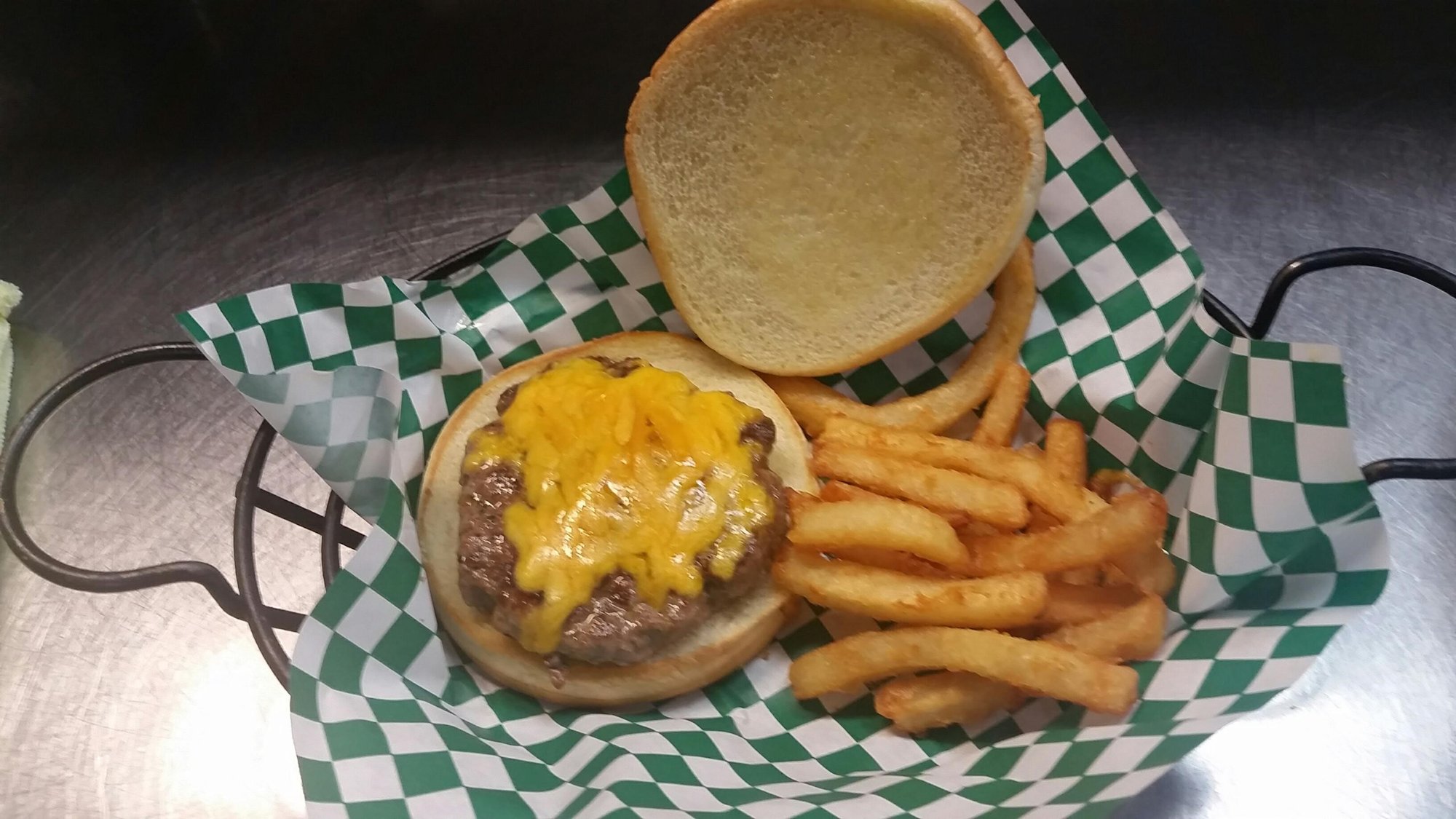 BLARNEY BURGER (Kid's Burger comes with one side only)