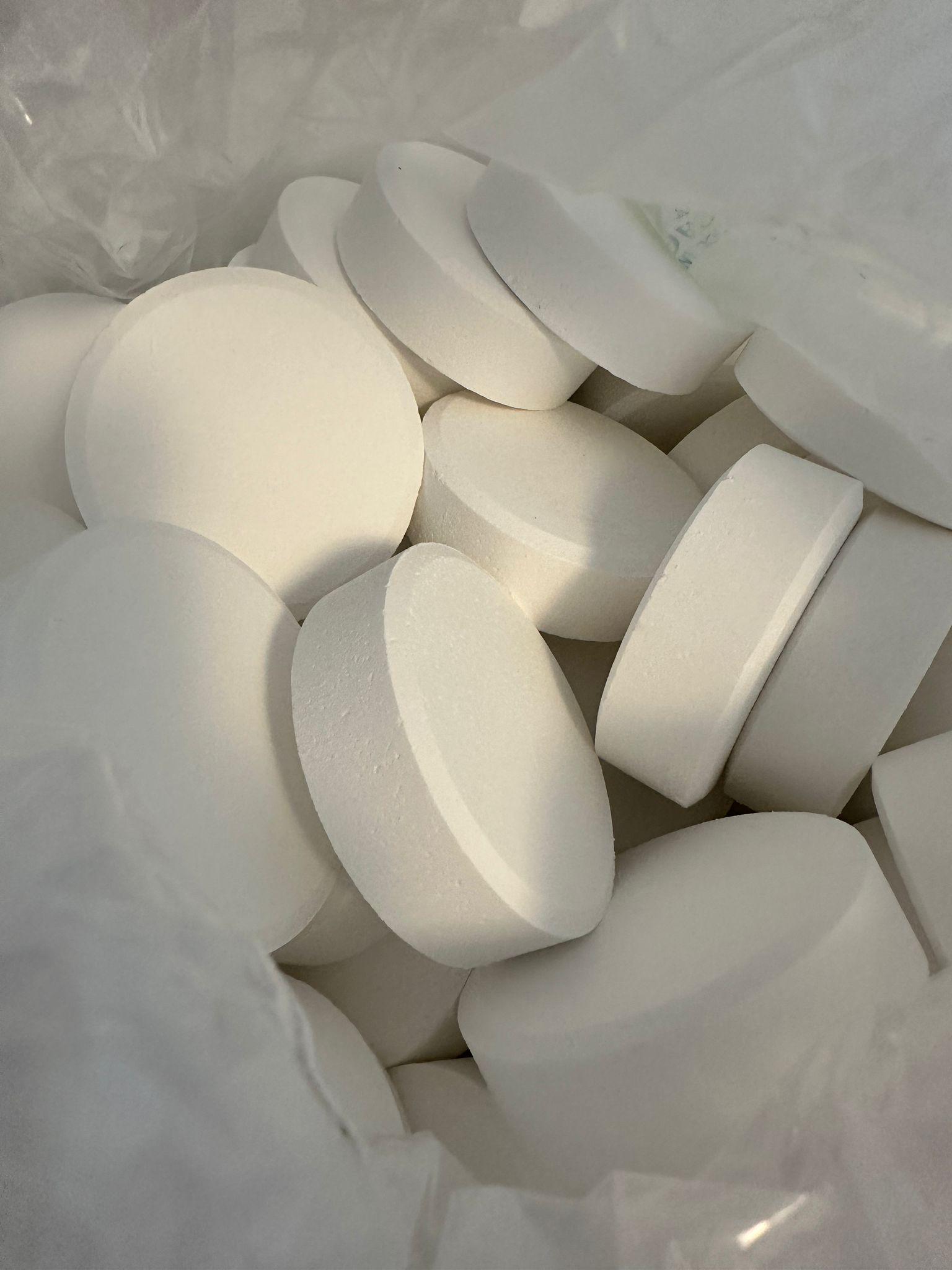 Aquapuck swimming pool Supply Image