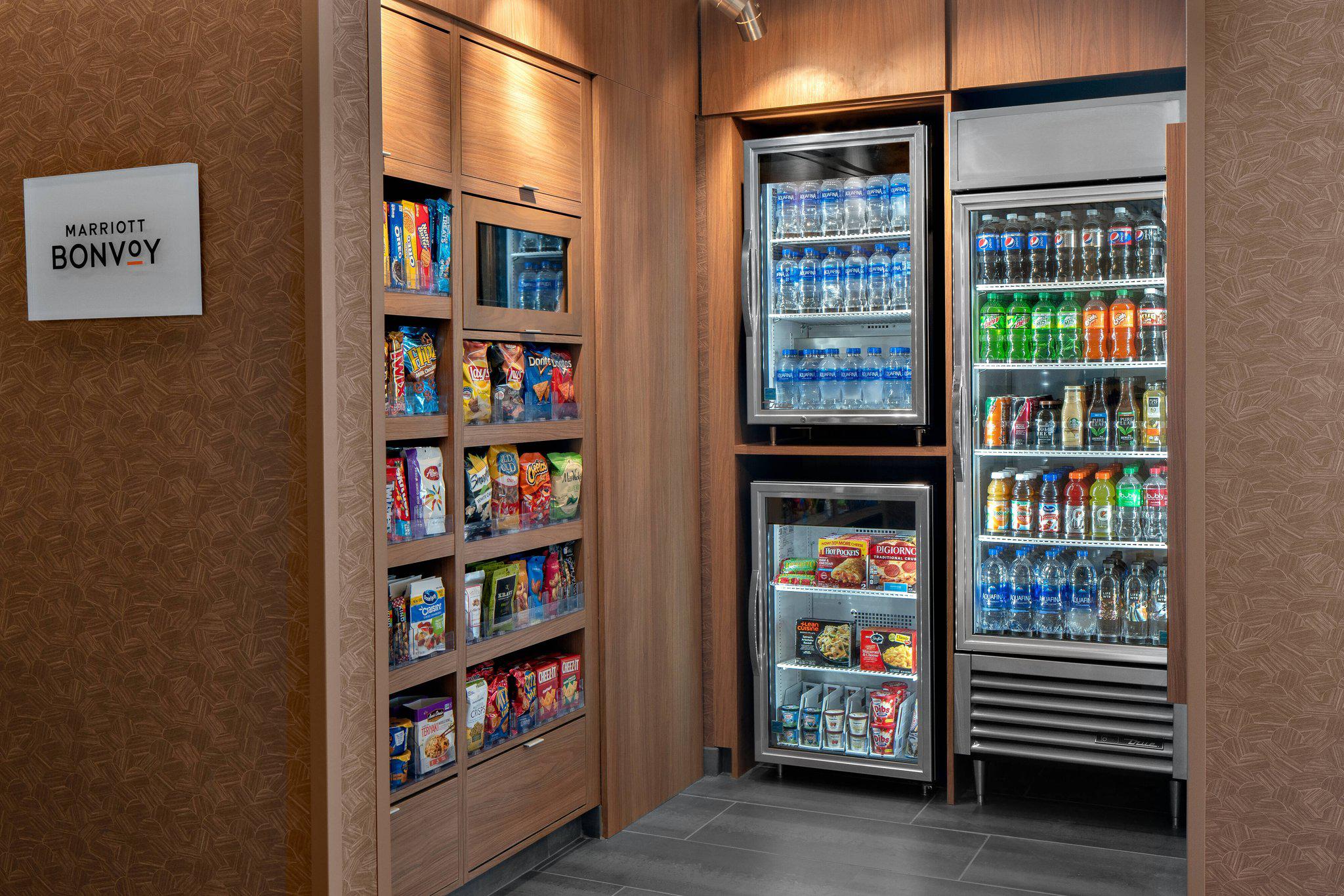 Fairfield Inn & Suites by Marriott Lake Geneva Photo